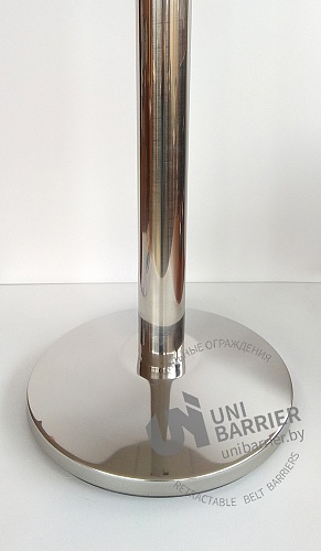 Стойка ограждения UniBar-200 серебристая зеркальная основание полуконус синяя лента